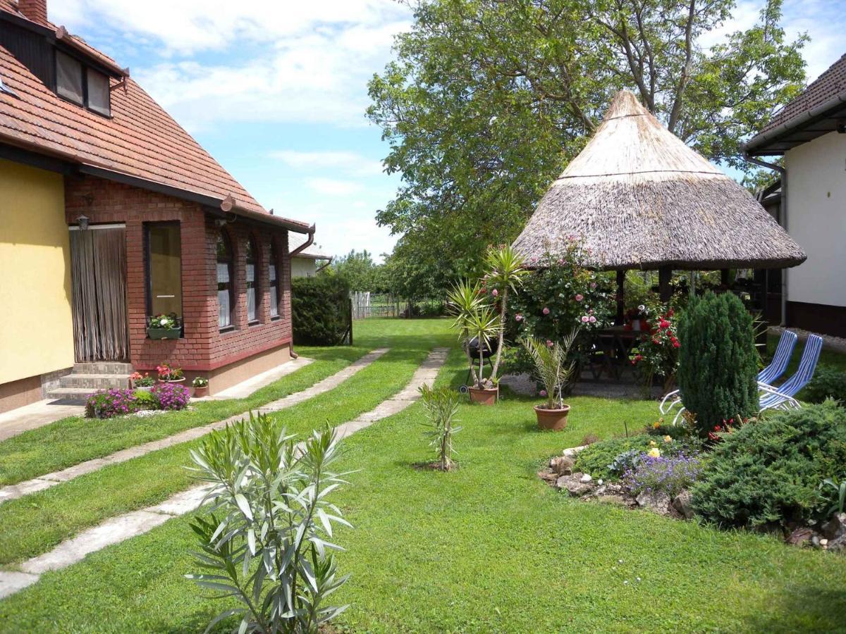 Apartment Balatonbereny 4 Esterno foto