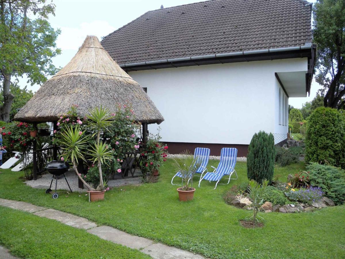 Apartment Balatonbereny 4 Esterno foto